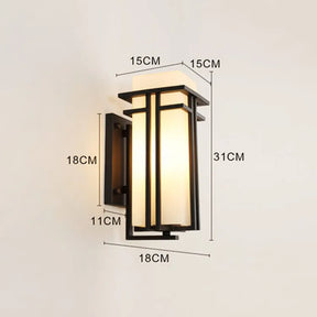 Elegante Außenwandleuchte mit Lichtspiel
