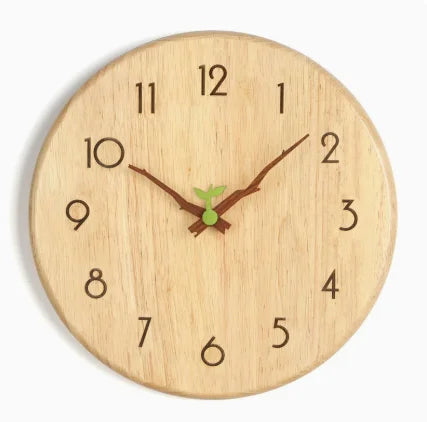 Japanische Wanduhr aus Holz