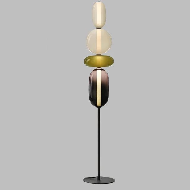 Designer-Stehlampe mit Farbdetails