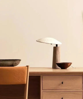 Lampe rétro avec structure en bois