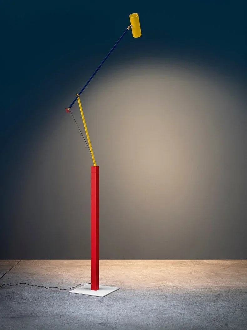 Verstellbare nordische Bogenstehlampe