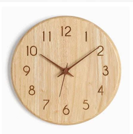 Japanische Wanduhr aus Holz