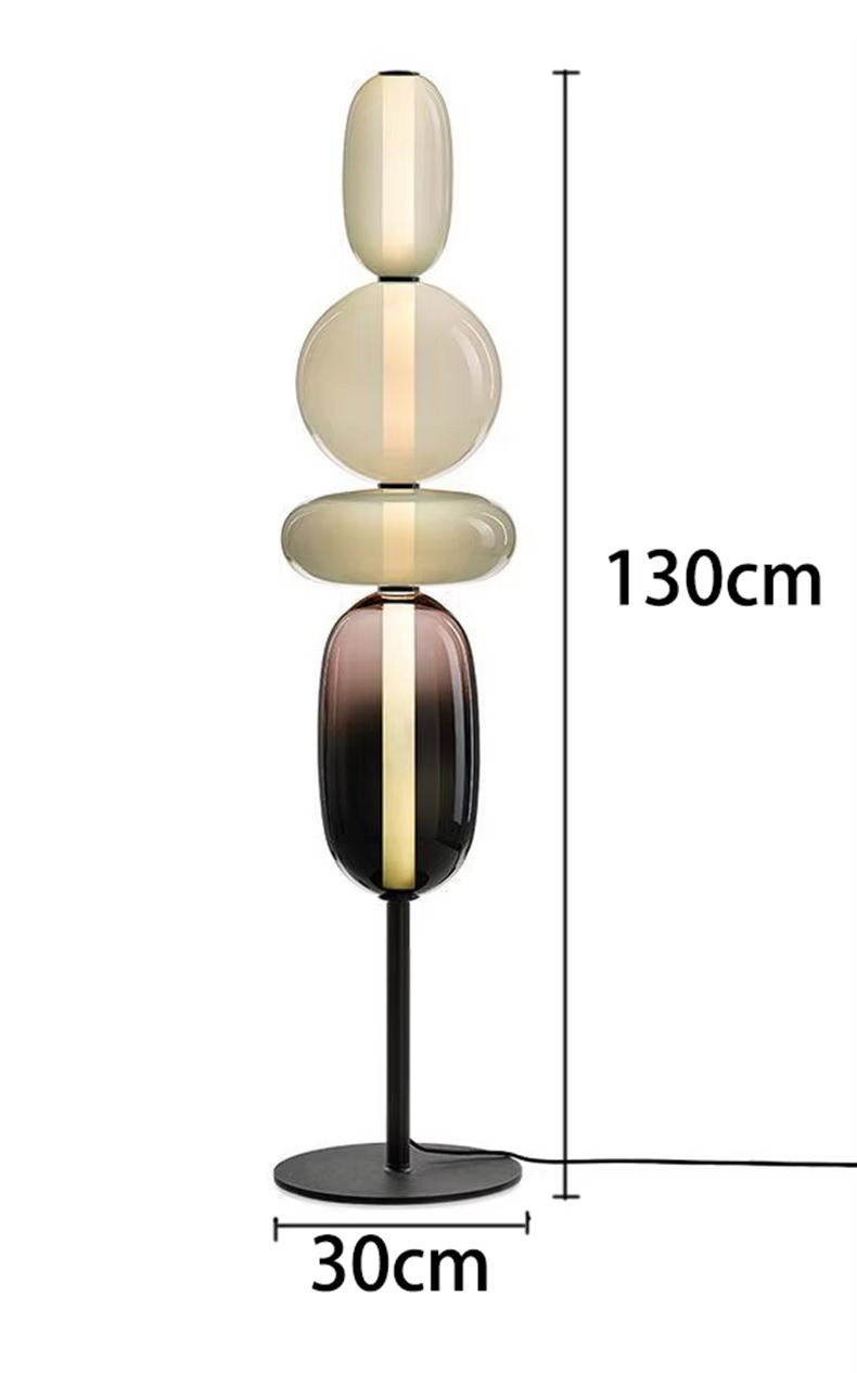 Designer-Stehlampe mit Farbdetails