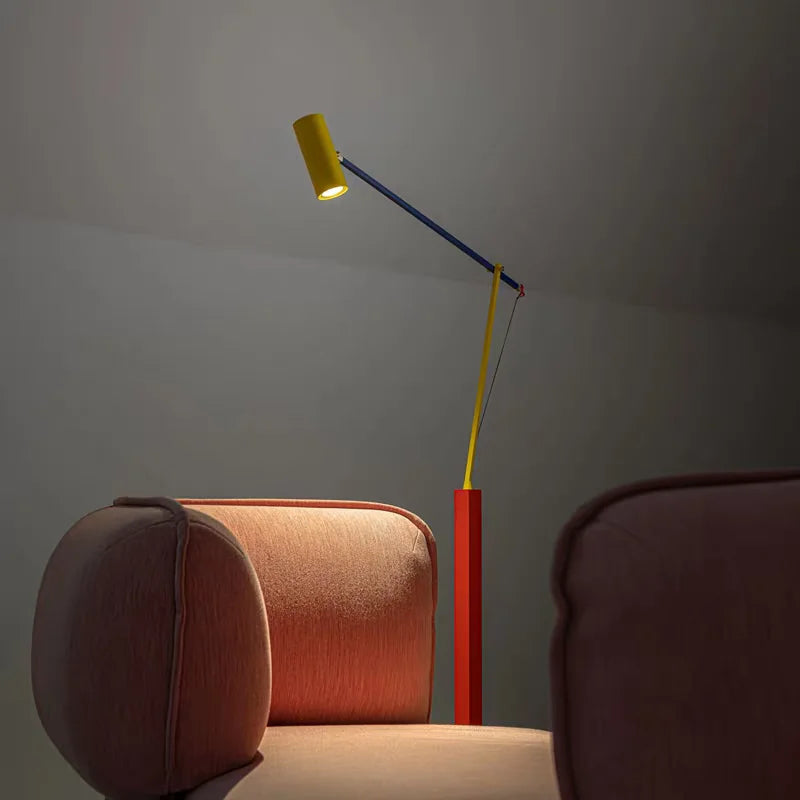 Verstellbare nordische Bogenstehlampe