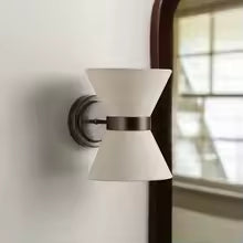Wandleuchte aus Bronze und Leinen