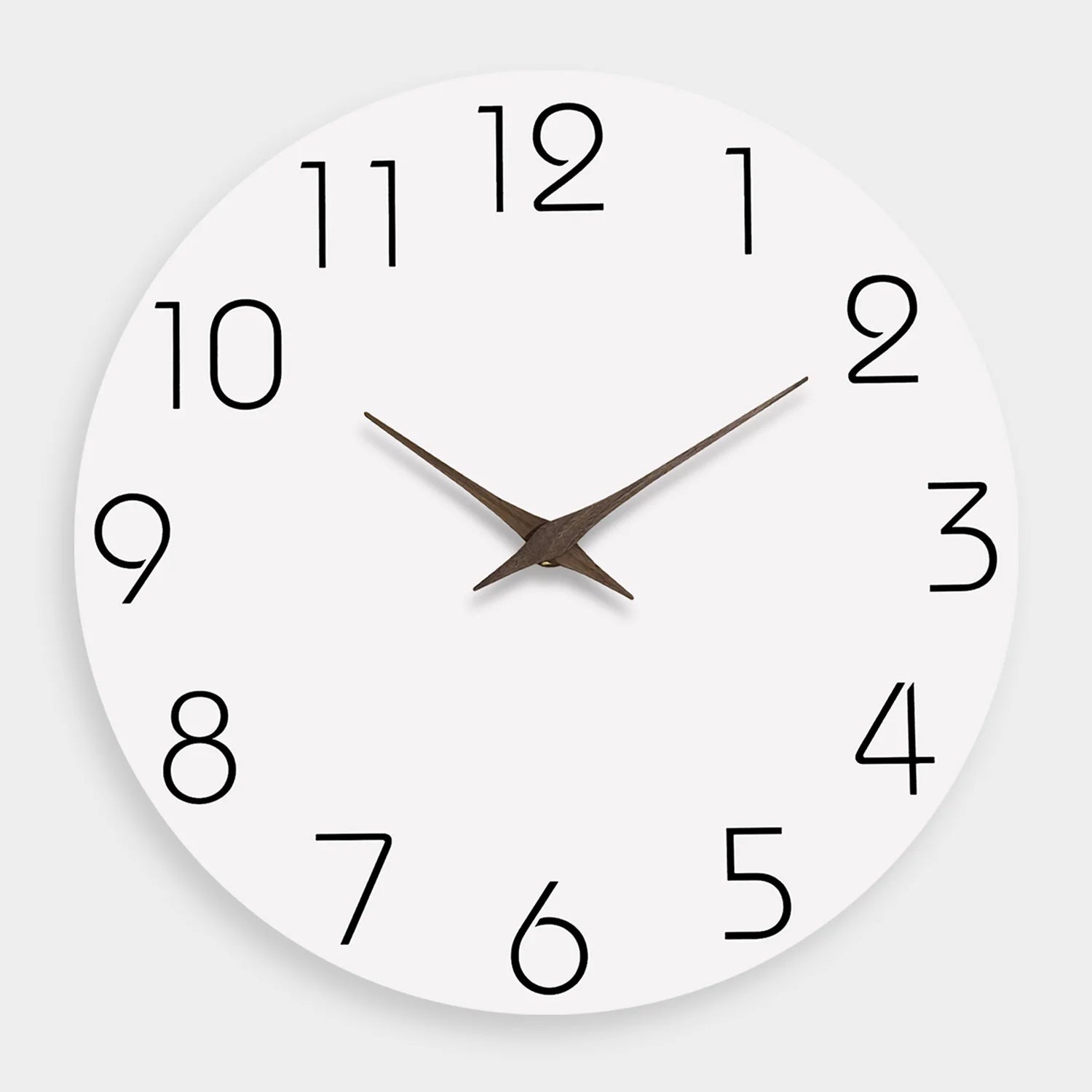 Minimalistische Wanduhr aus Holz