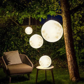 Solar Gartenleuchte im Mondlicht-Design