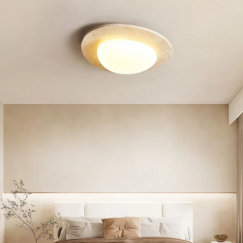 Deckenlampe mit geometrischem Muster