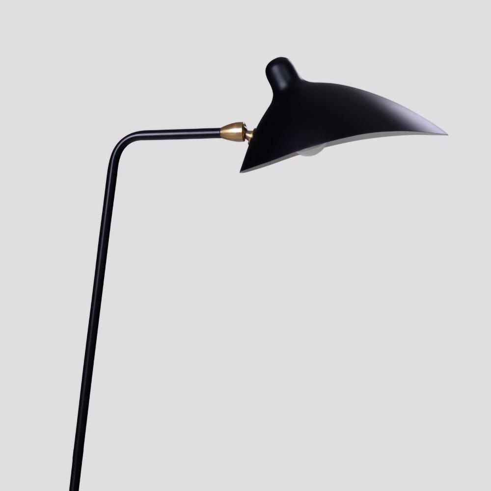 Moderne Stehlampe – Ikonisches Design