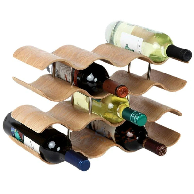 Weinregal aus massivem, wellenförmigem Holz für den Tisch