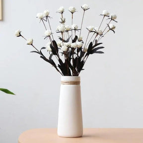 Moderne Blumenvase mit seil-Akzent