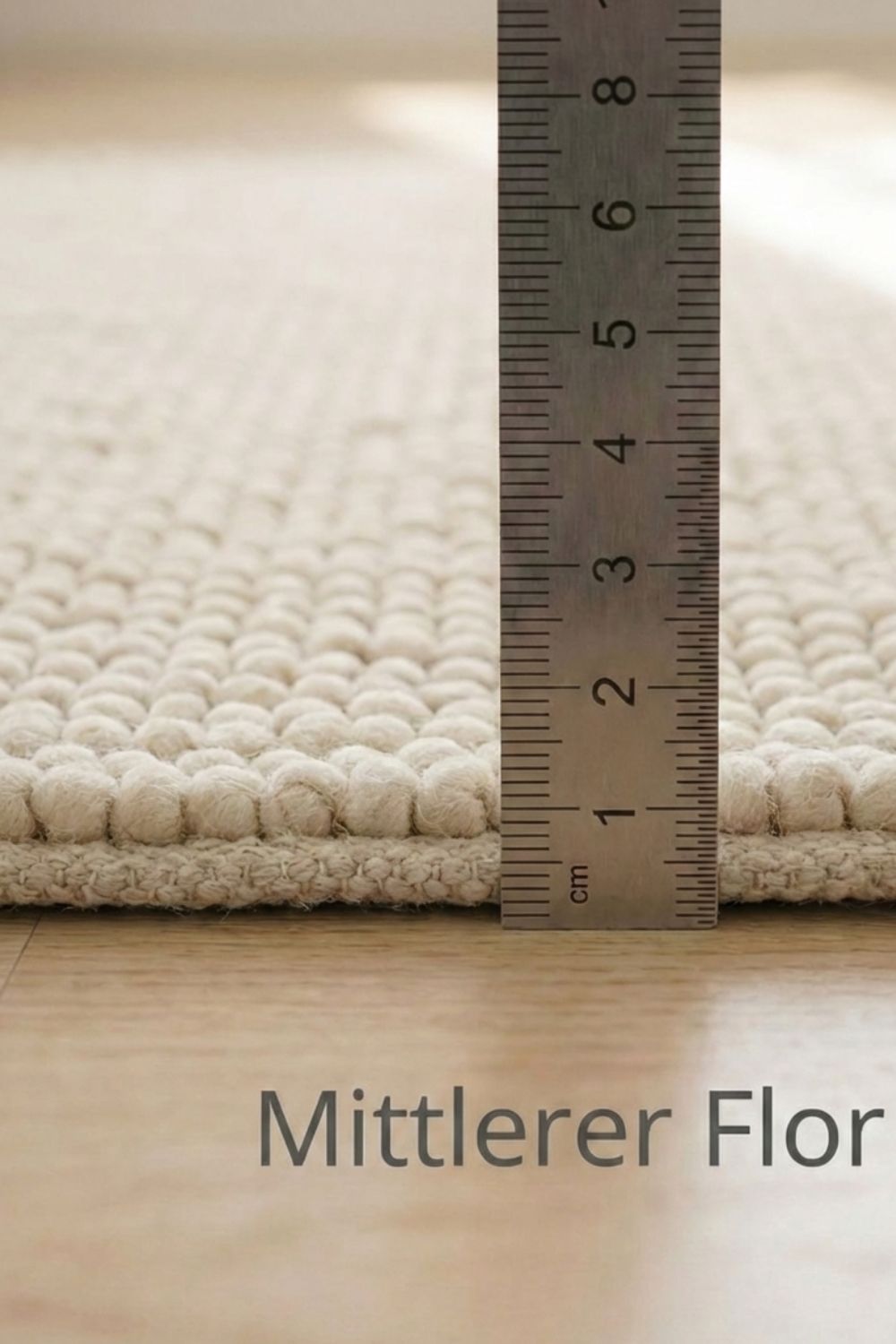 Flauschiger Teppich Wohnzimmer 200x300 aus Wolle in Beige, moderner Hochflorteppich für stilvolle Wohnräume