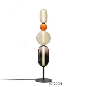 Designer-Stehlampe mit Farbdetails