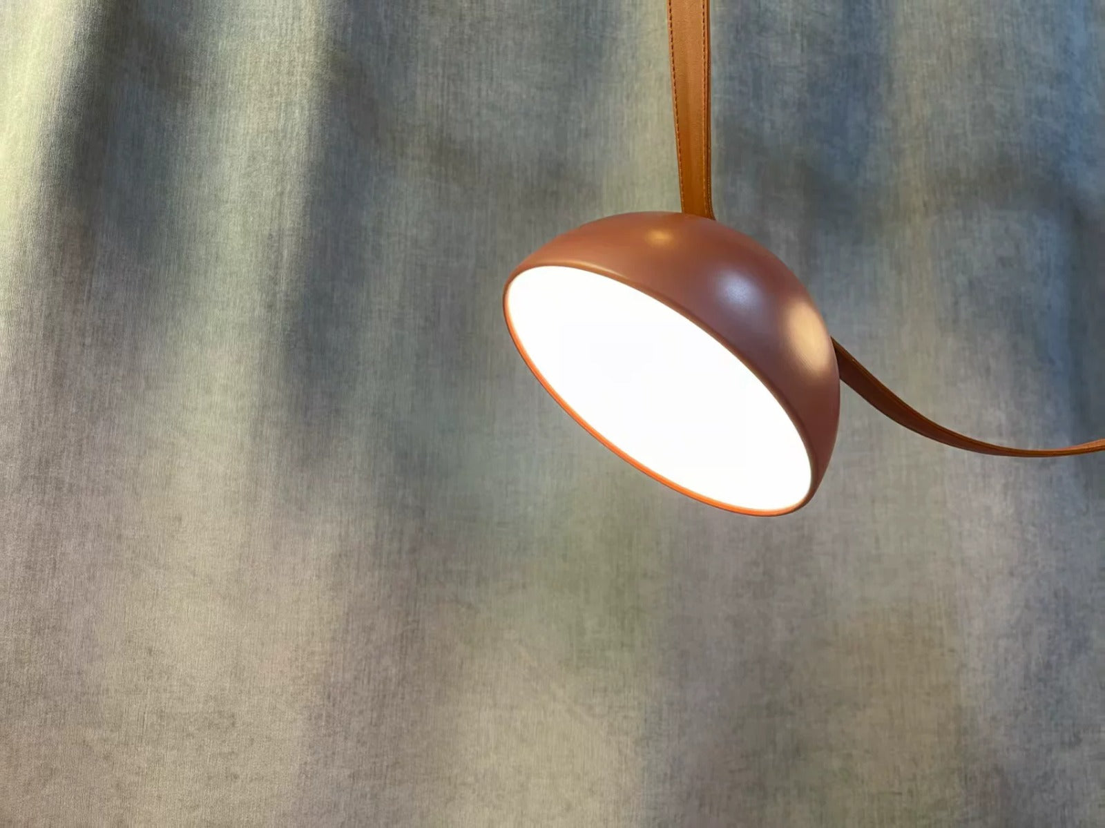 Minimalistische LED Pendelleuchte