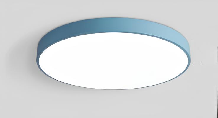 Moderne Deckenleuchte Mit Glänzendem Finish
