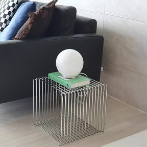 GeoShelf – Minimalistisches geometrisches Metallregal