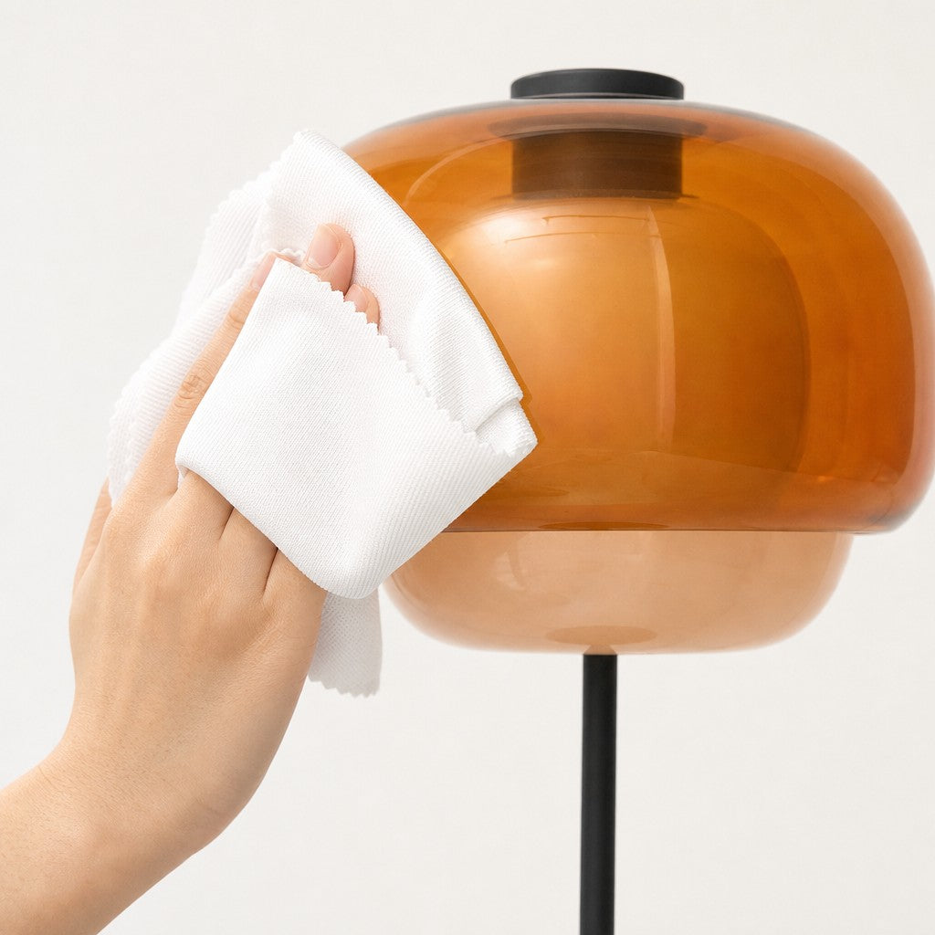 Clovelle Retro-Tischleuchte in Pilzform aus Eisen und Glas