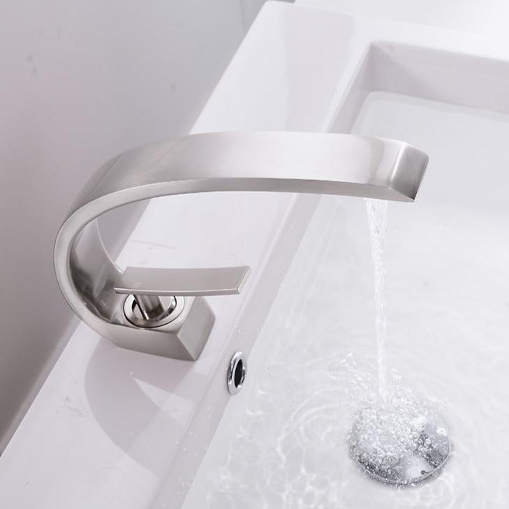 Moderner Badezimmer-Wasserhahn – Stilvoll & Funktional-Aster Selection
