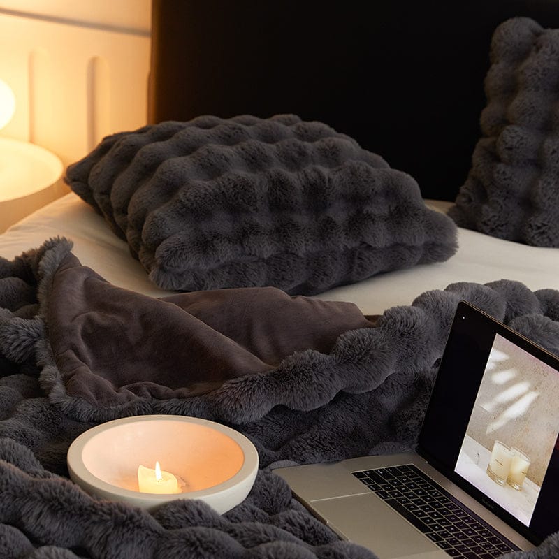Kaninchenfell-Imitat Decke – Flauschig und Warm-Aster Selection