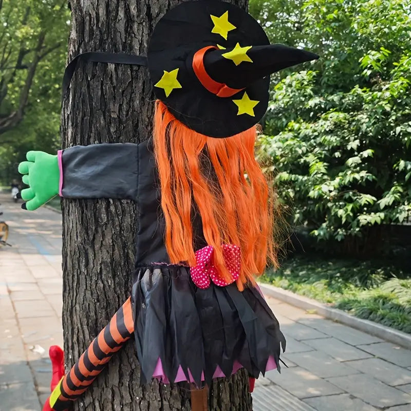 Halloween Baumkletternde Hexe