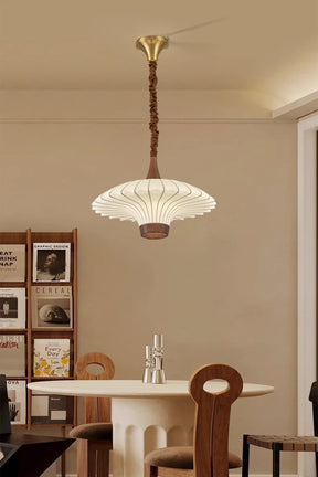 Elegante LED Pendelleuchte Walnuss