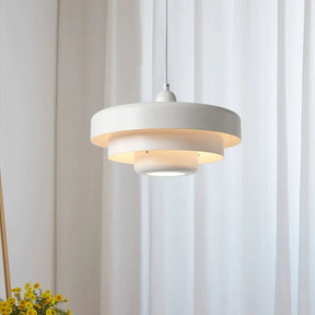 Pendelleuchte im Bauhaus-Stil