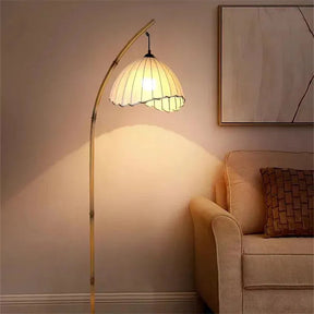 Vintage Bambus-Stehlampe – Retro-Design mit warmem Licht